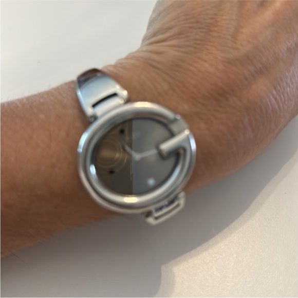 Gucci Watch - Picture 5 of 6